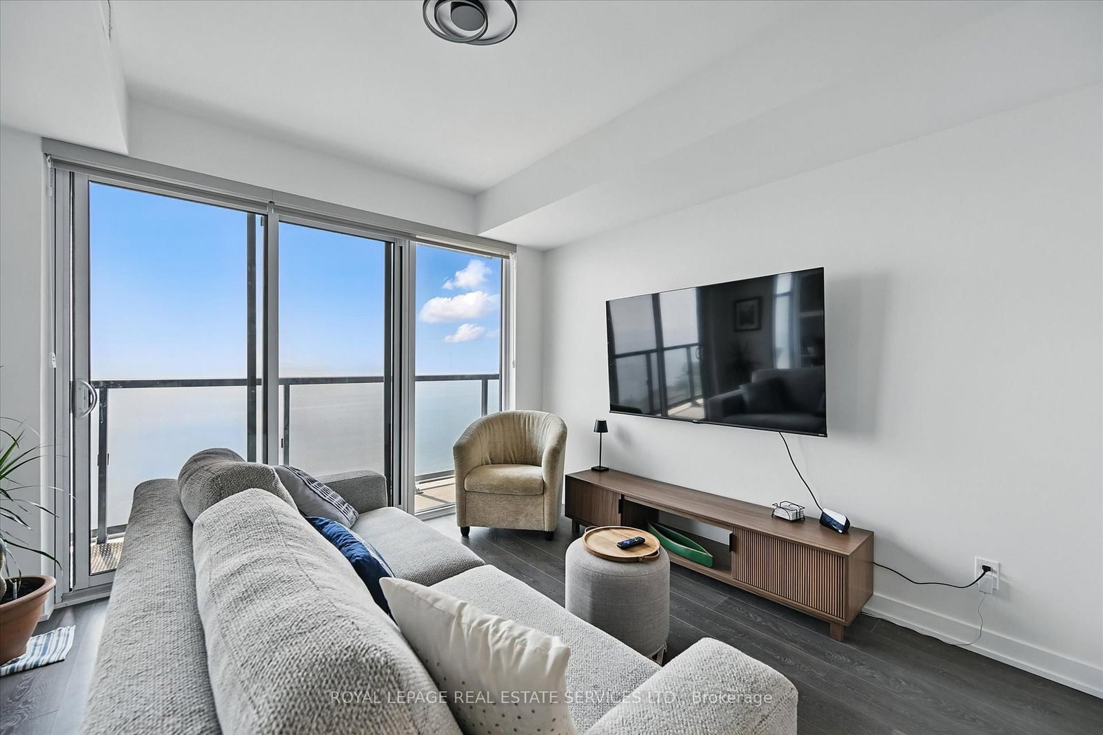 370 Martha Street, Unit 1705 - Photo 13