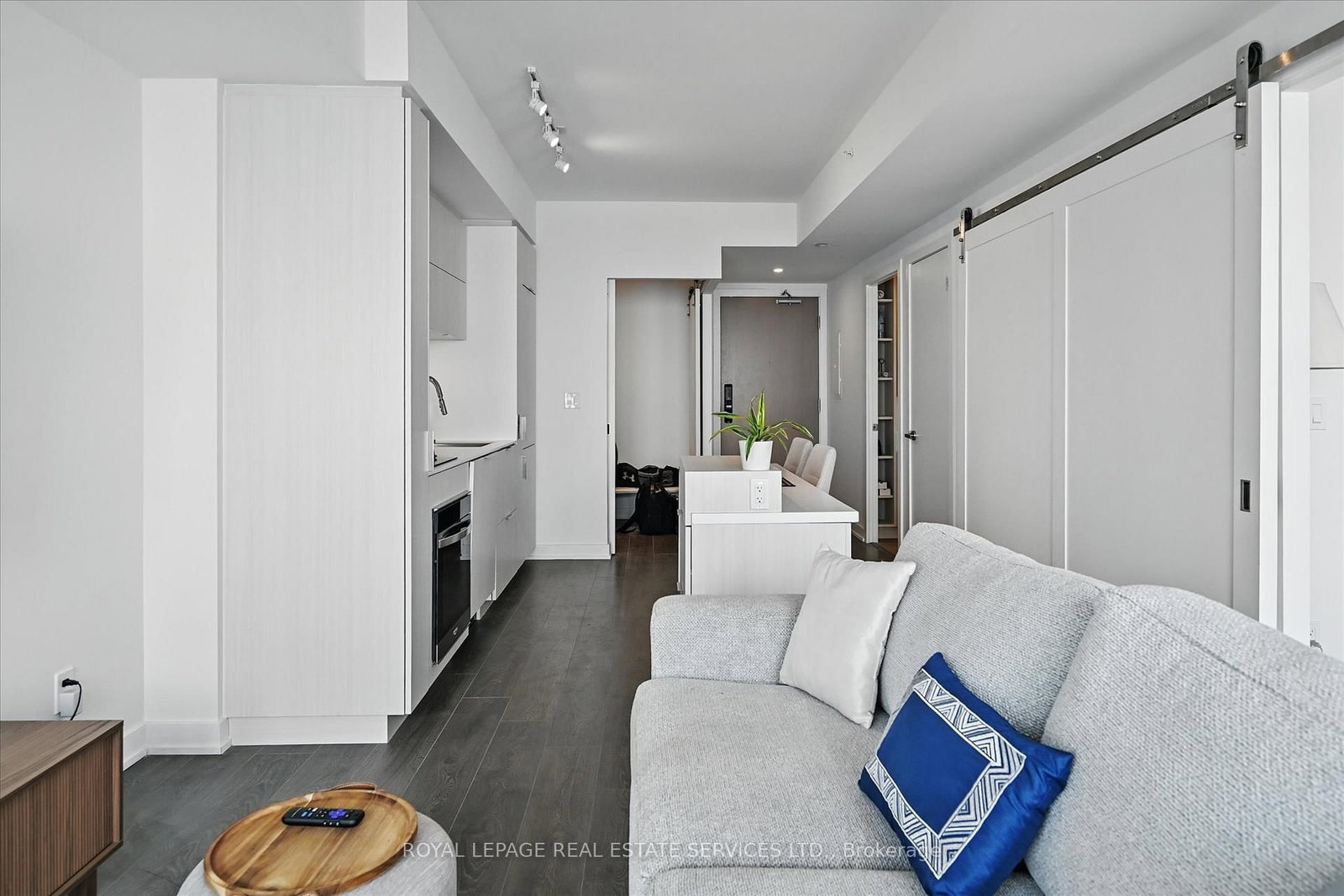 370 Martha Street, Unit 1705 - Photo 14