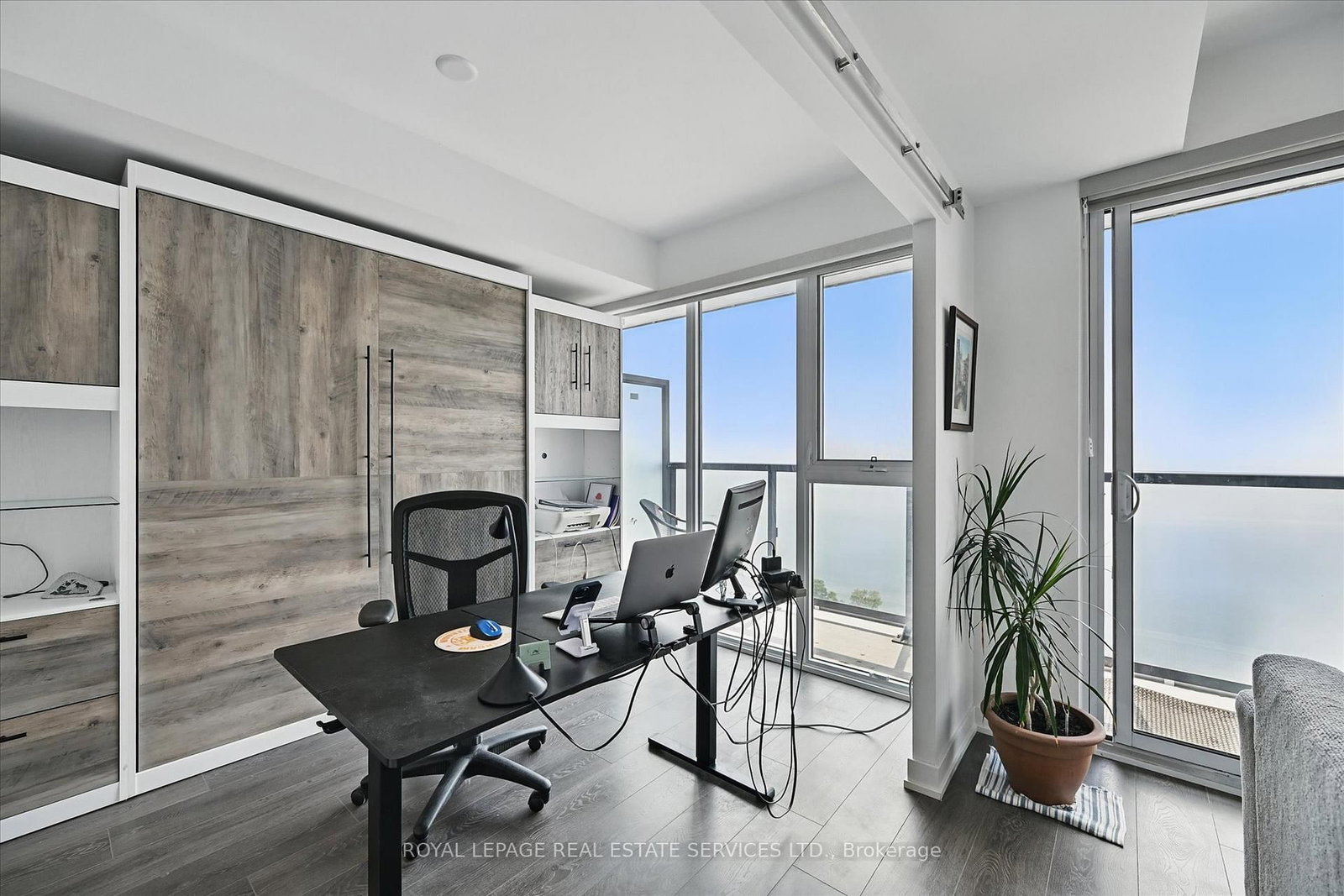 370 Martha Street, Unit 1705 - Photo 20