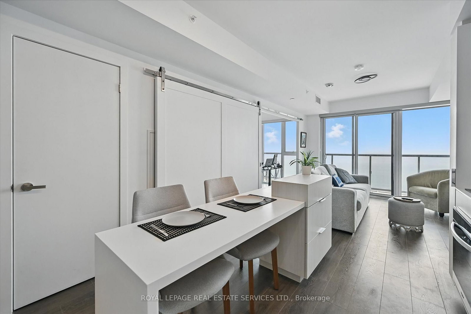 370 Martha Street, Unit 1705 - Photo 9