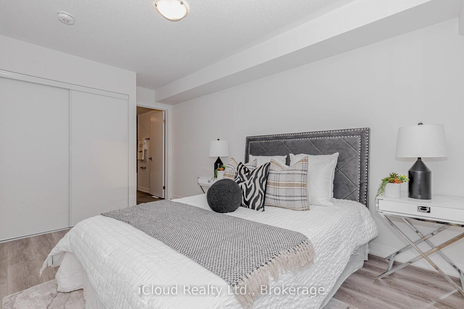 3189 BASTEDO Common, Unit 69 - Photo 31