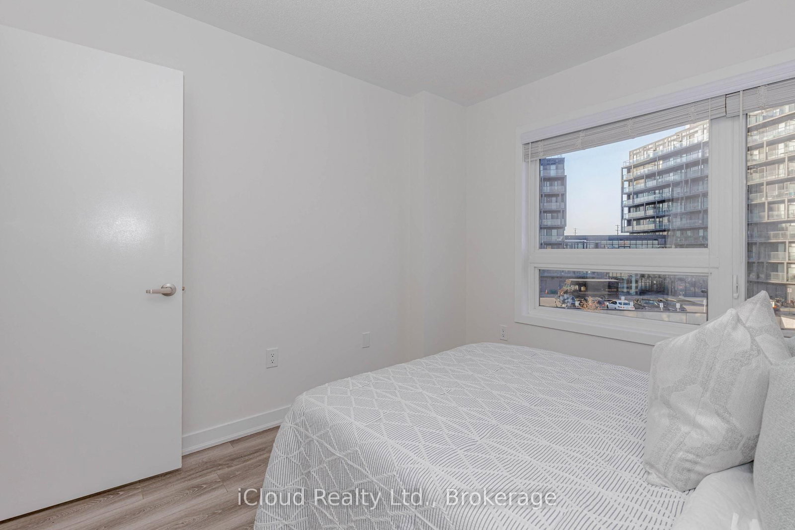 3189 BASTEDO Common, Unit 69 - Photo 37