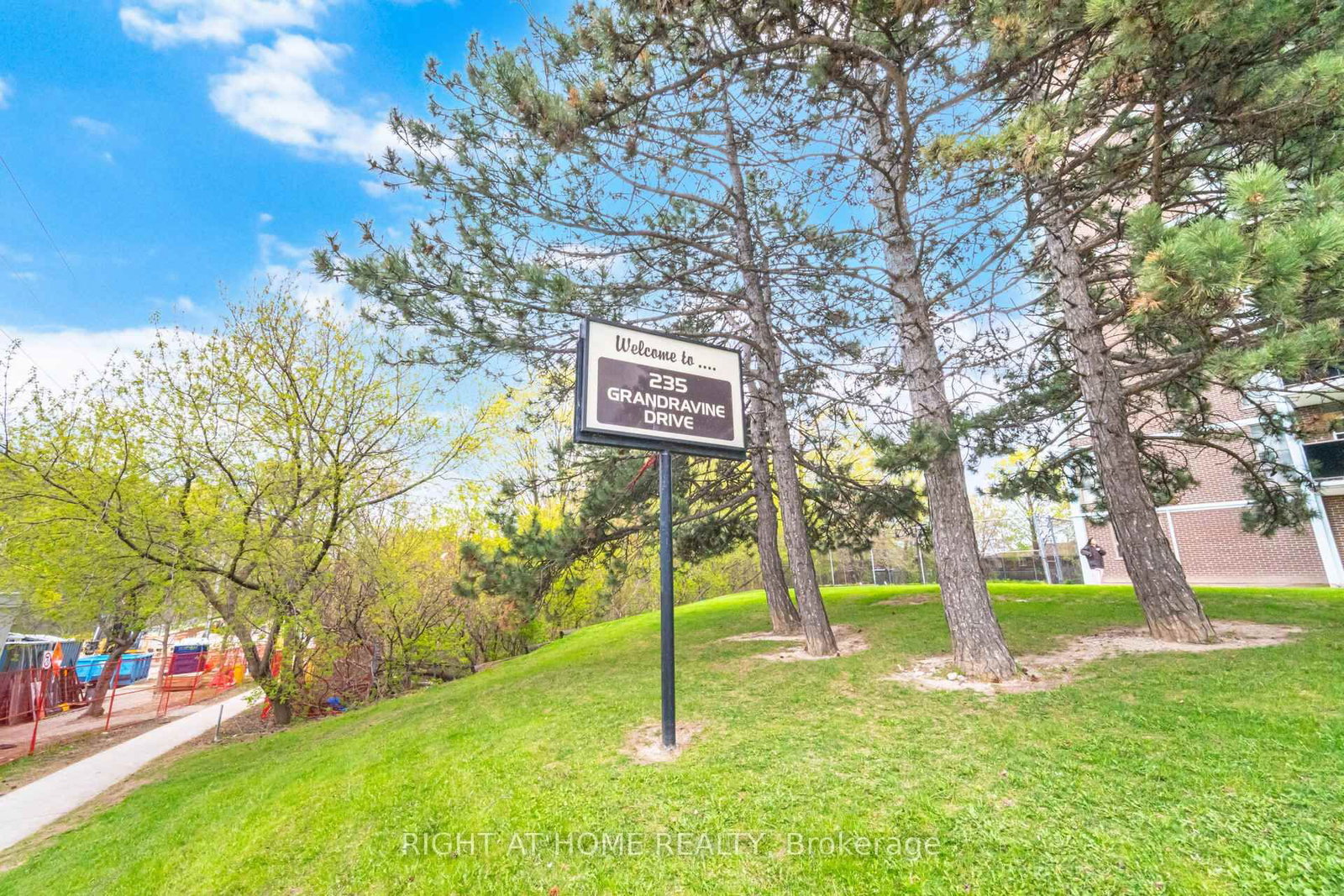 235 Grandravine Drive, Unit 907 - Photo 19