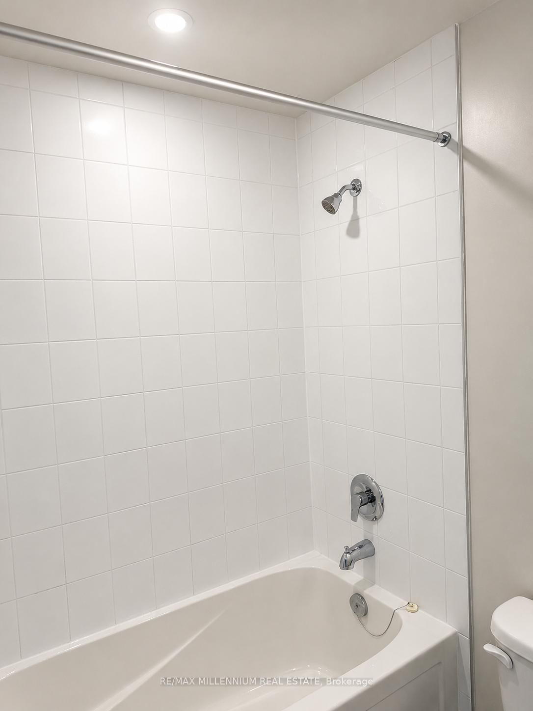 58 Sky Harbour Drive, Unit 304 - Photo 6