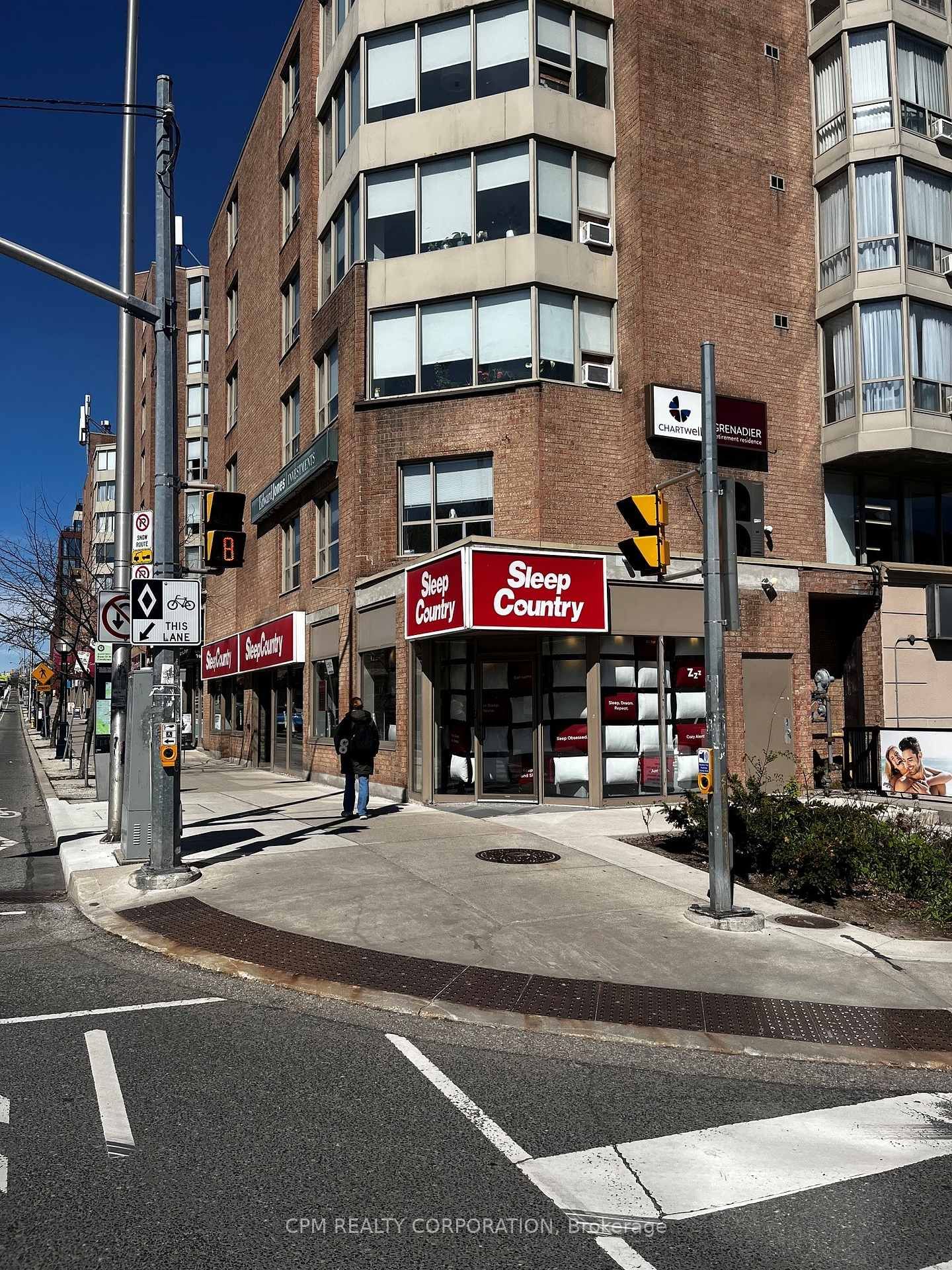 2100 Bloor Street W