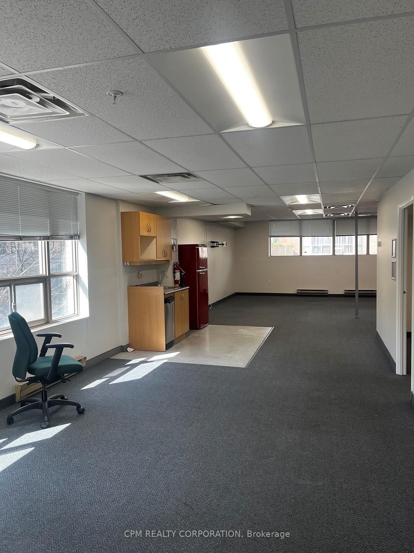 2100 Bloor Street W - Photo 6