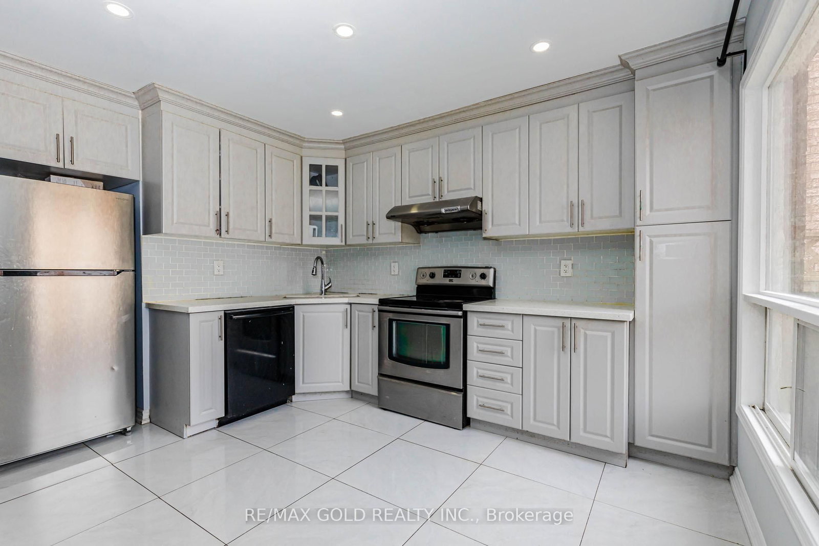 54 Creditstone Road - Photo 17