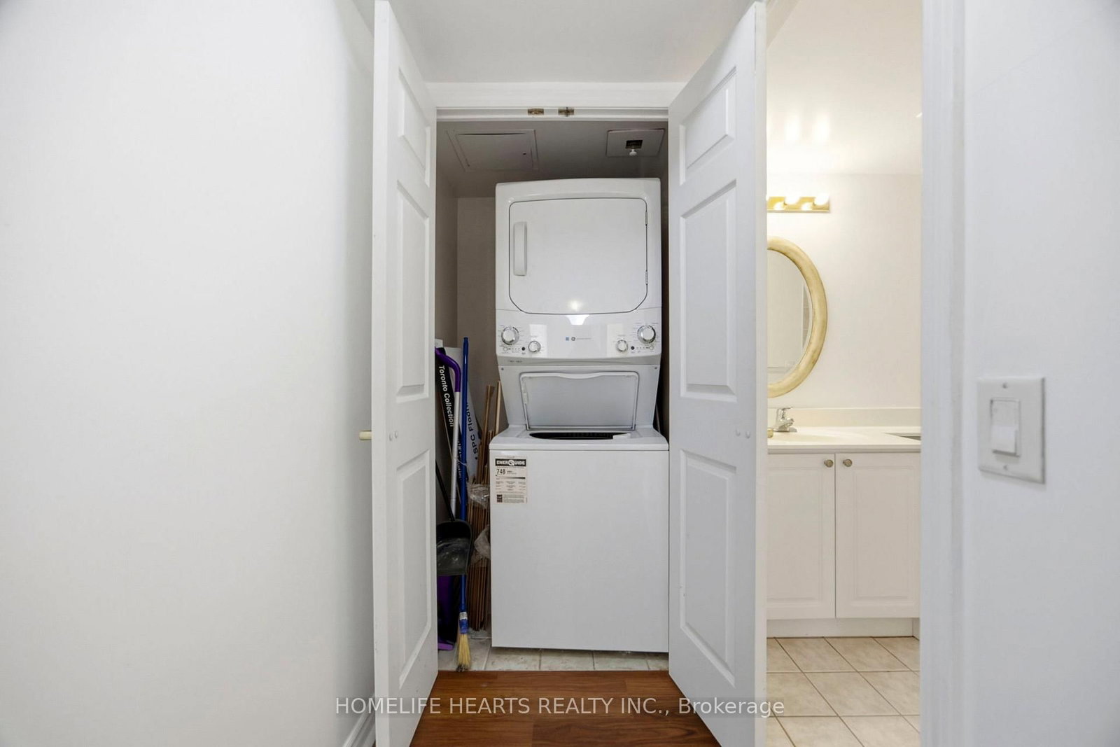 25 Kingsbridge Garden Circle, Unit 1221 - Photo 14