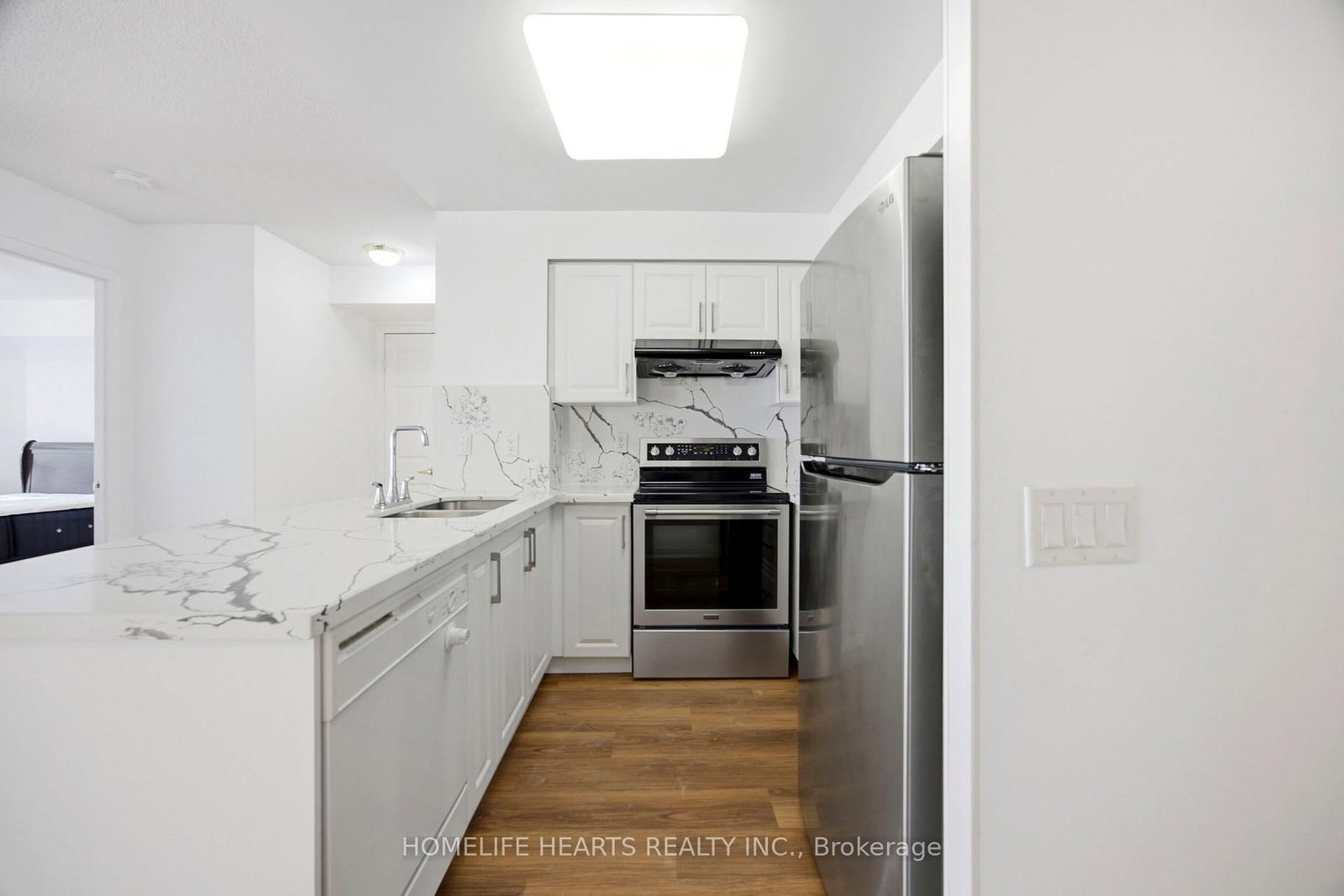 25 Kingsbridge Garden Circle, Unit 1221 - Photo 9