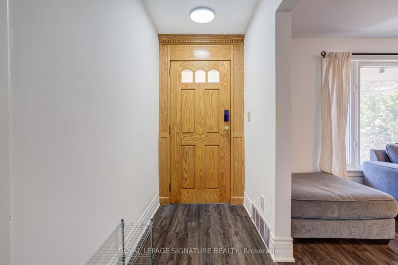 411 Maplehurst Ave photo 5