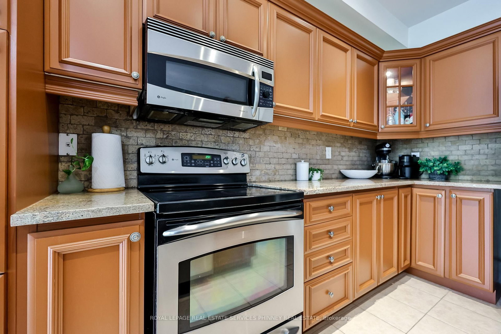 230 Paisley Boulevard, Unit 26 - Photo 18