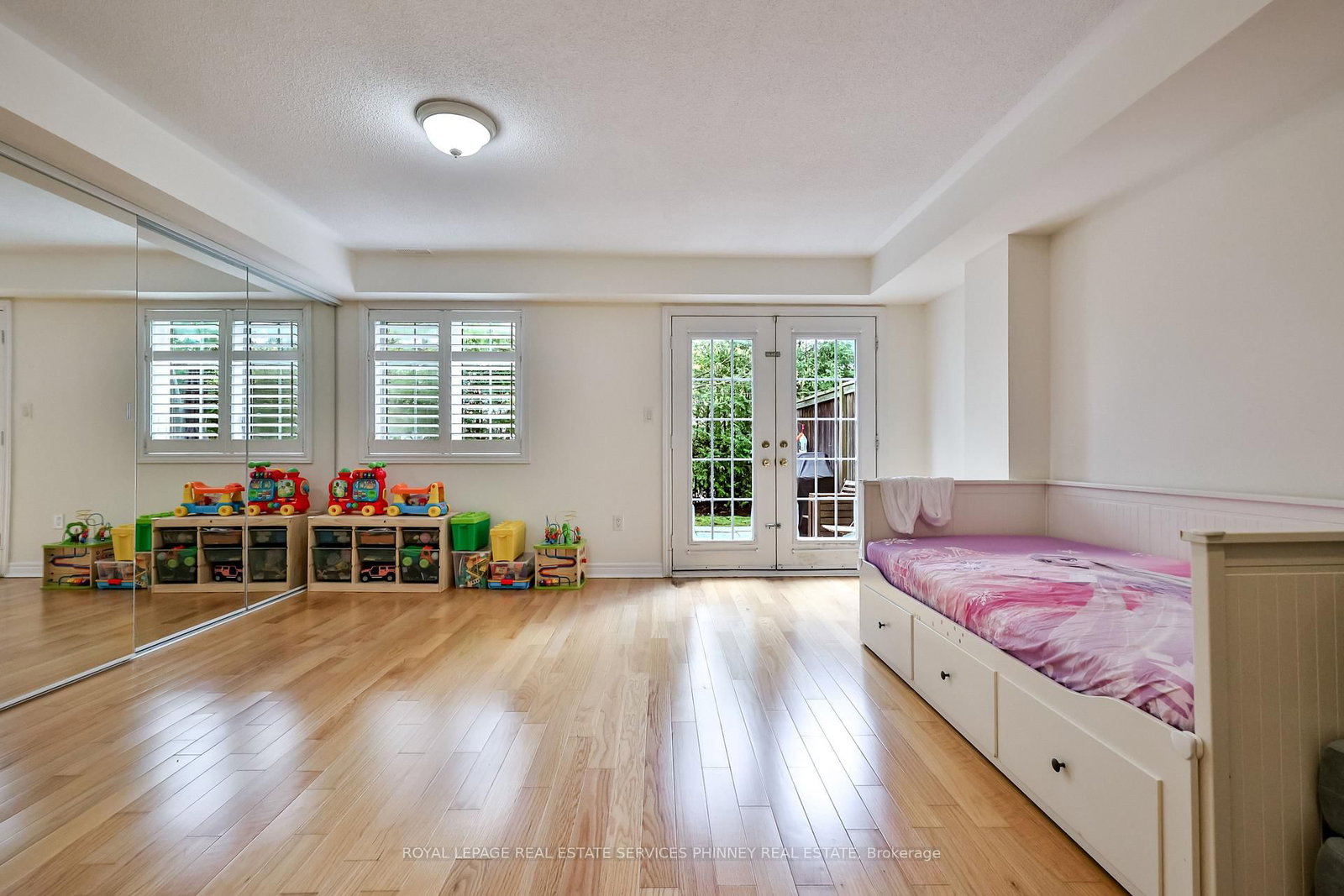 230 Paisley Boulevard, Unit 26 - Photo 35