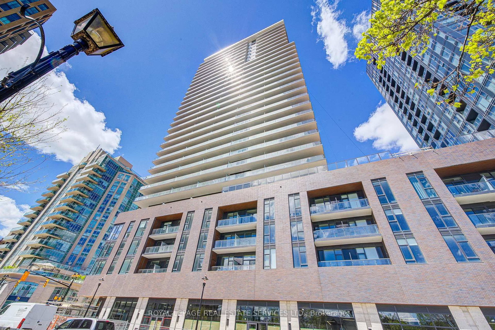 2075 Lakeshore Road, Unit 1206