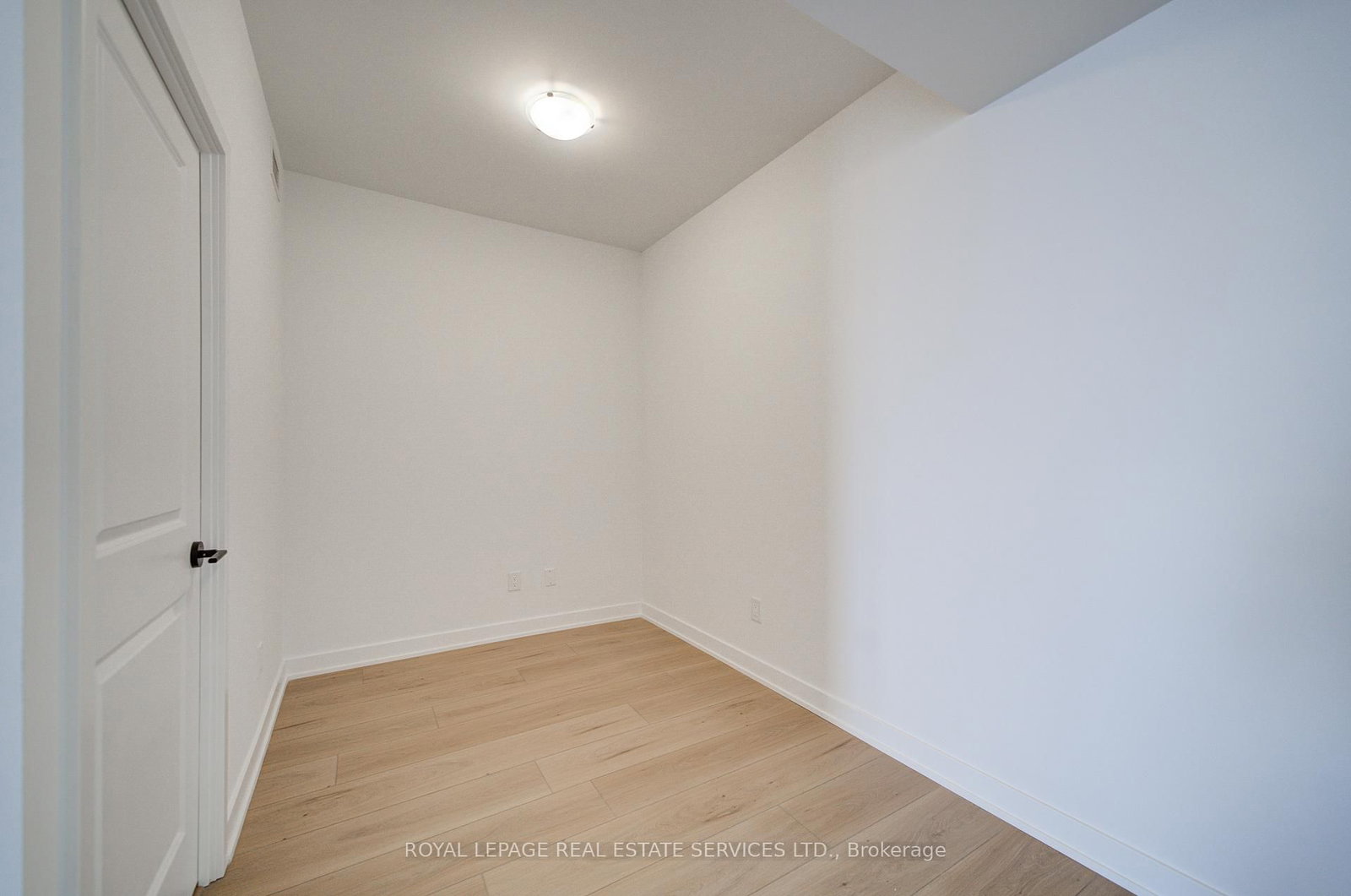 2075 Lakeshore Road, Unit 1206 - Photo 20