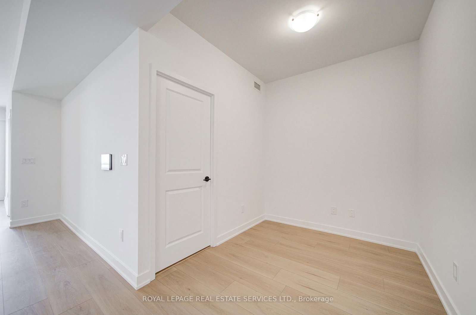 2075 Lakeshore Road, Unit 1206 - Photo 21
