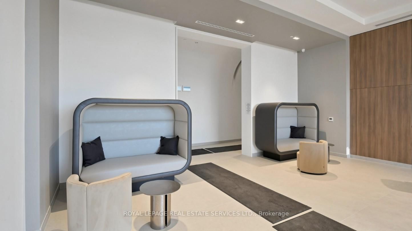 2075 Lakeshore Road, Unit 1206 - Photo 30