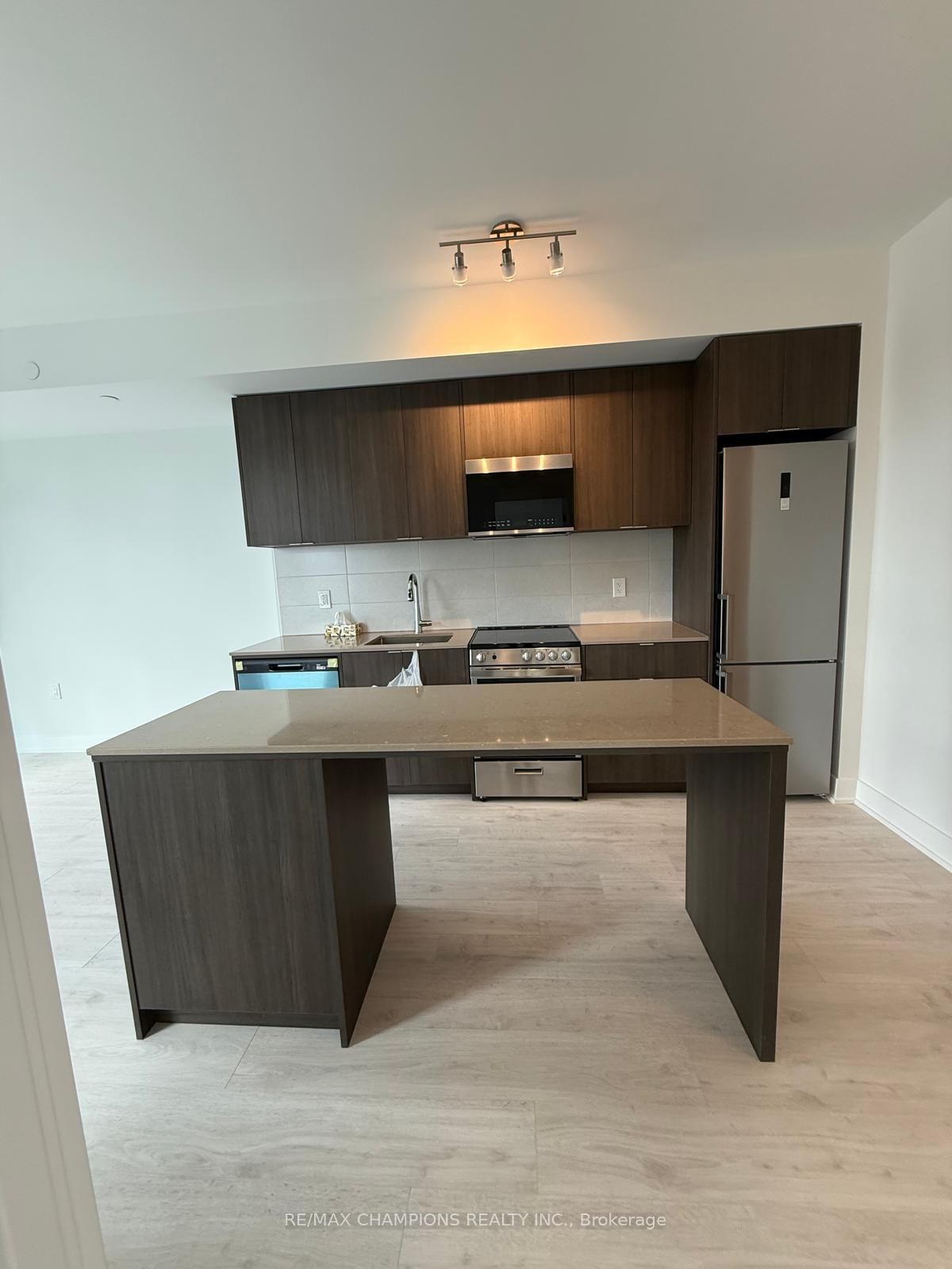 2088 James Street, Unit 502 - Photo 10