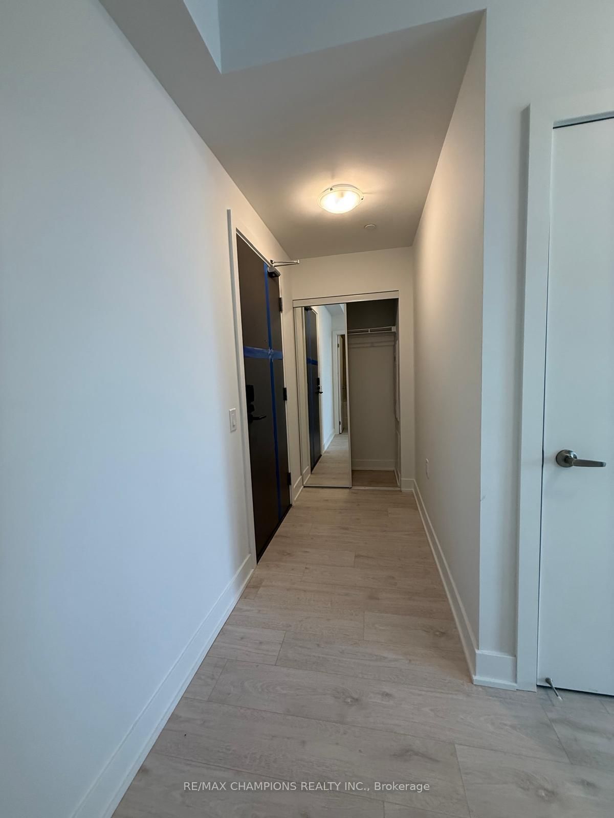 2088 James Street, Unit 502 - Photo 12