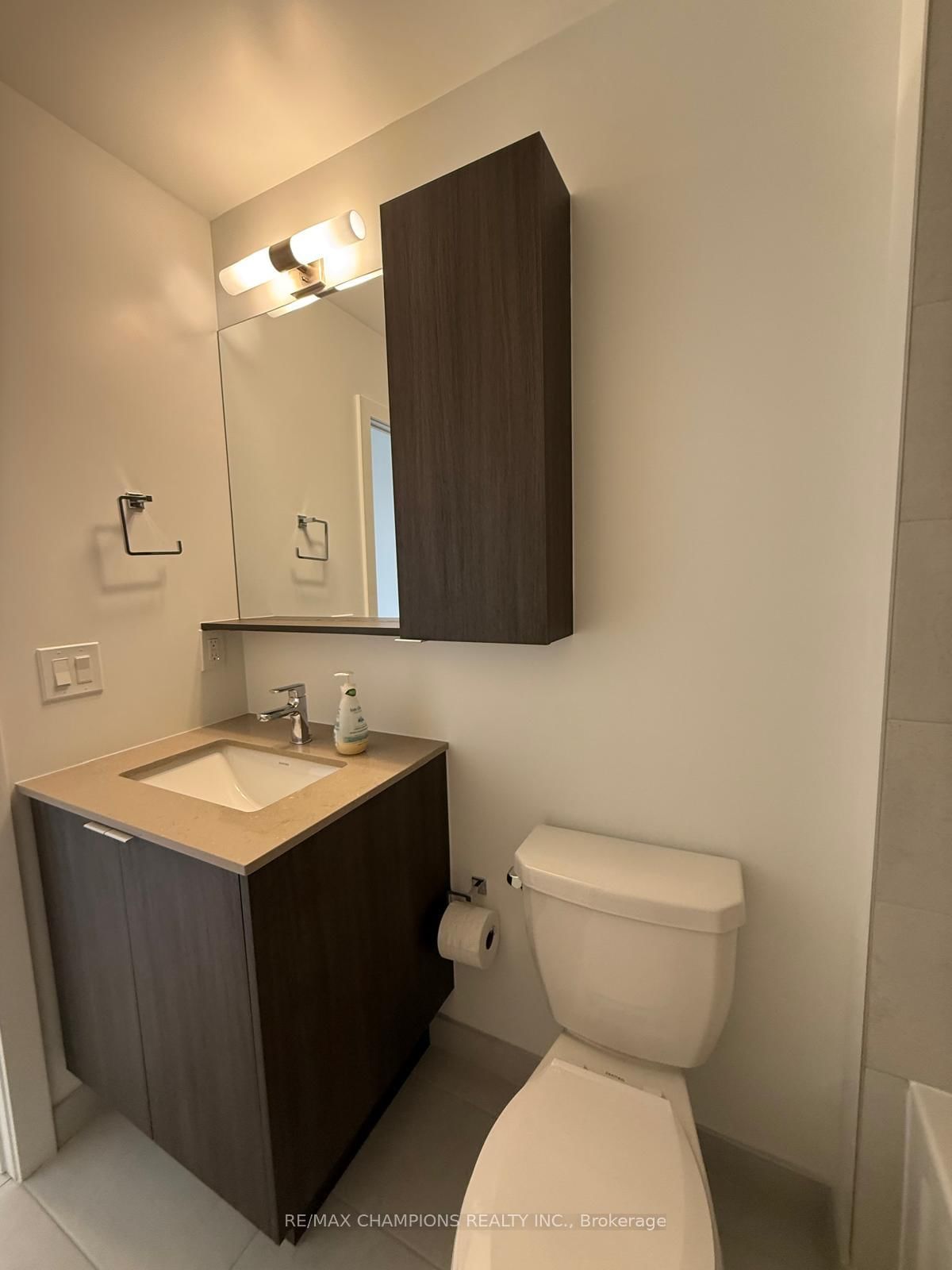 2088 James Street, Unit 502 - Photo 14