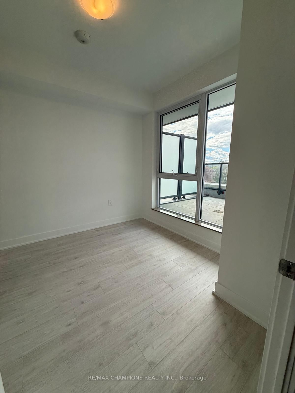 2088 James Street, Unit 502 - Photo 21