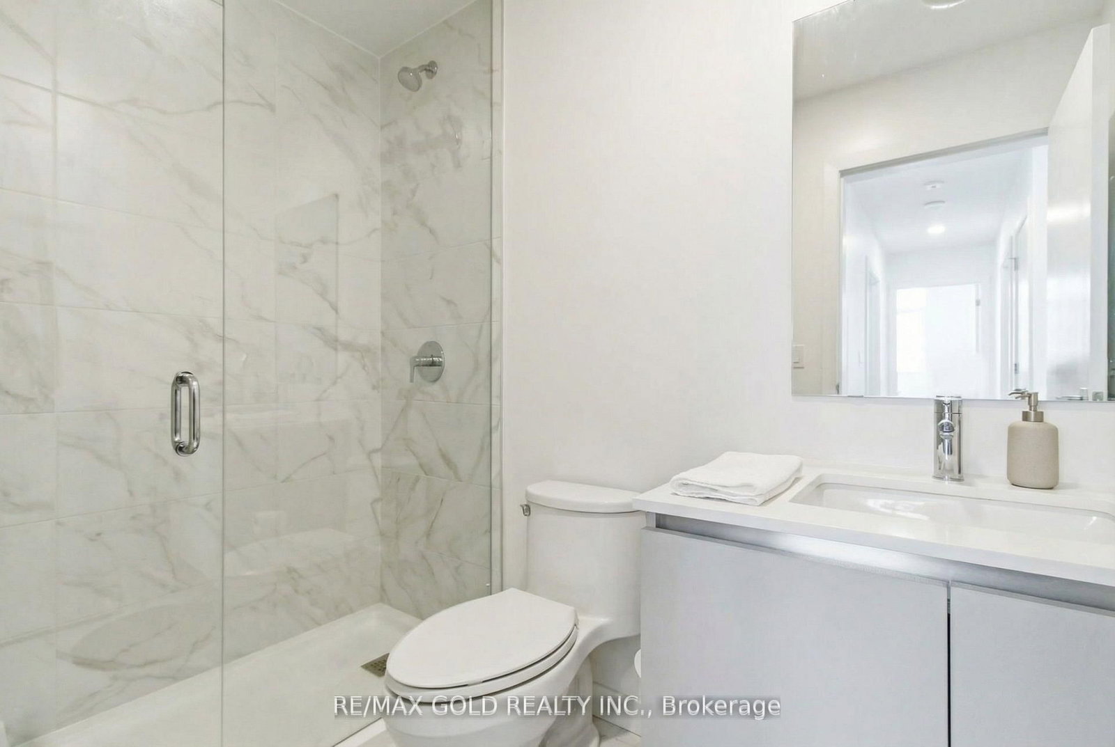 395 Dundas Street W, Unit 117 - Photo 8