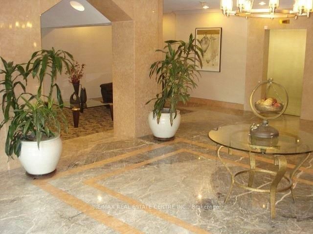 2177 Burnhamthorpe Road W, Unit 1007 - Photo 16