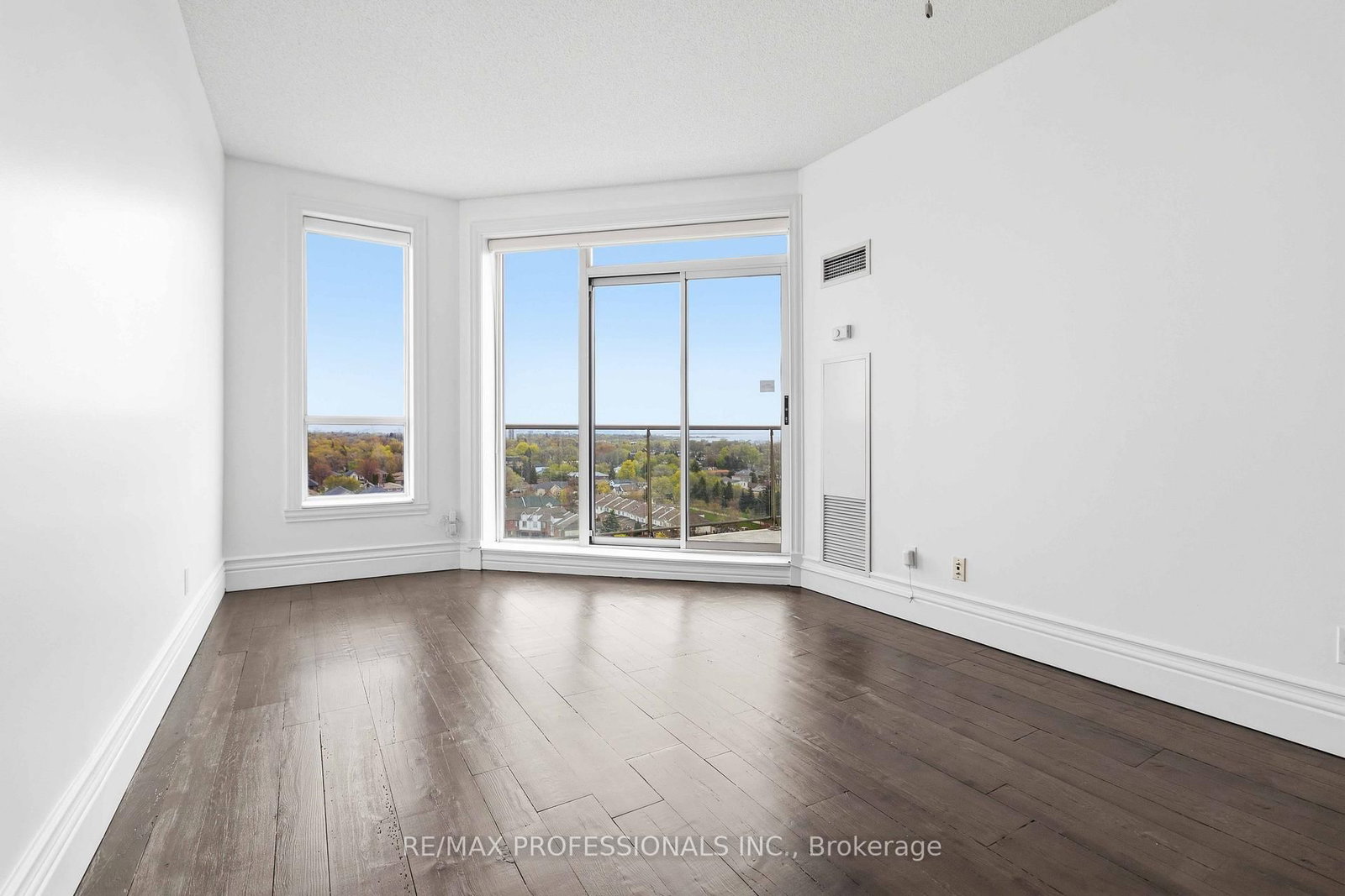 1150 Parkwest Place, Unit PH07 - Photo 9