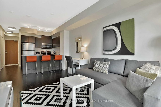 1604 - 360 Square One Drive