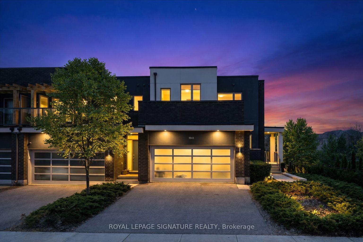3042 Creekshore Common