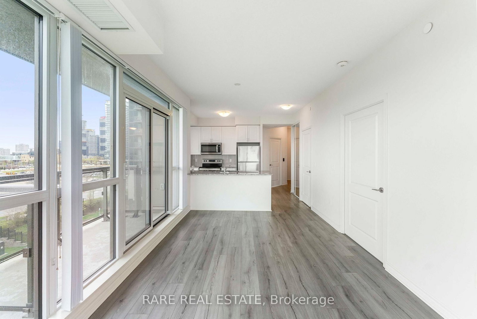 349 Rathburn Road W, Unit 605 - Photo 17