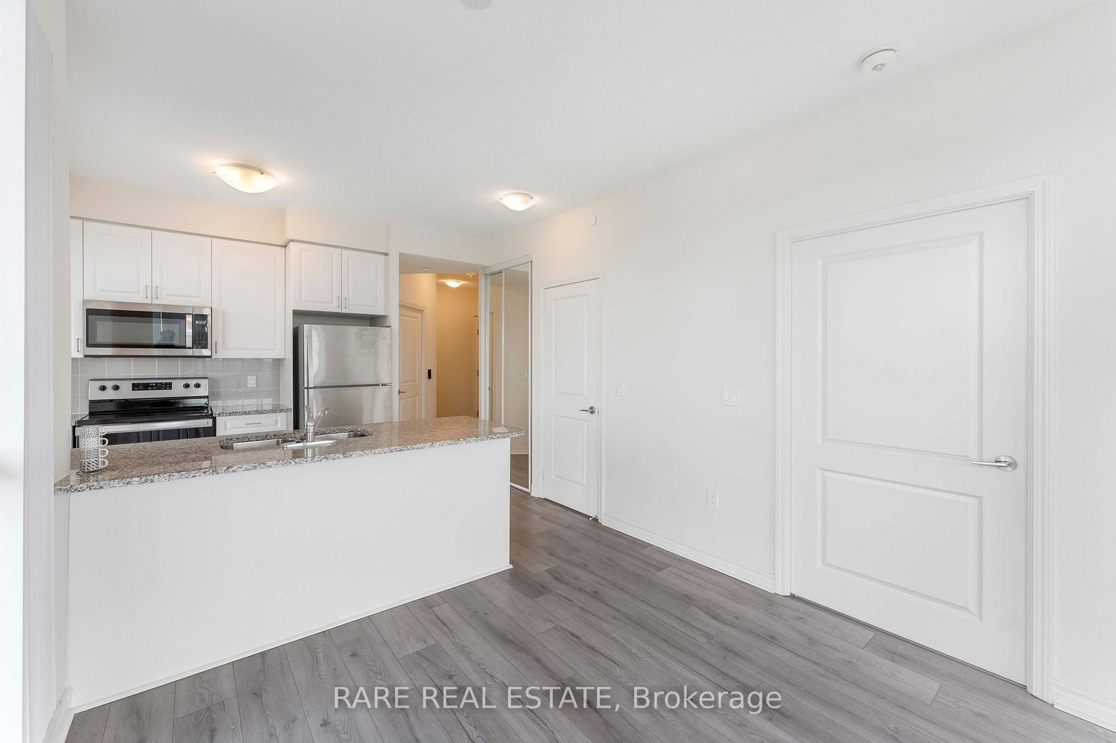 349 Rathburn Road W, Unit 605 - Photo 21