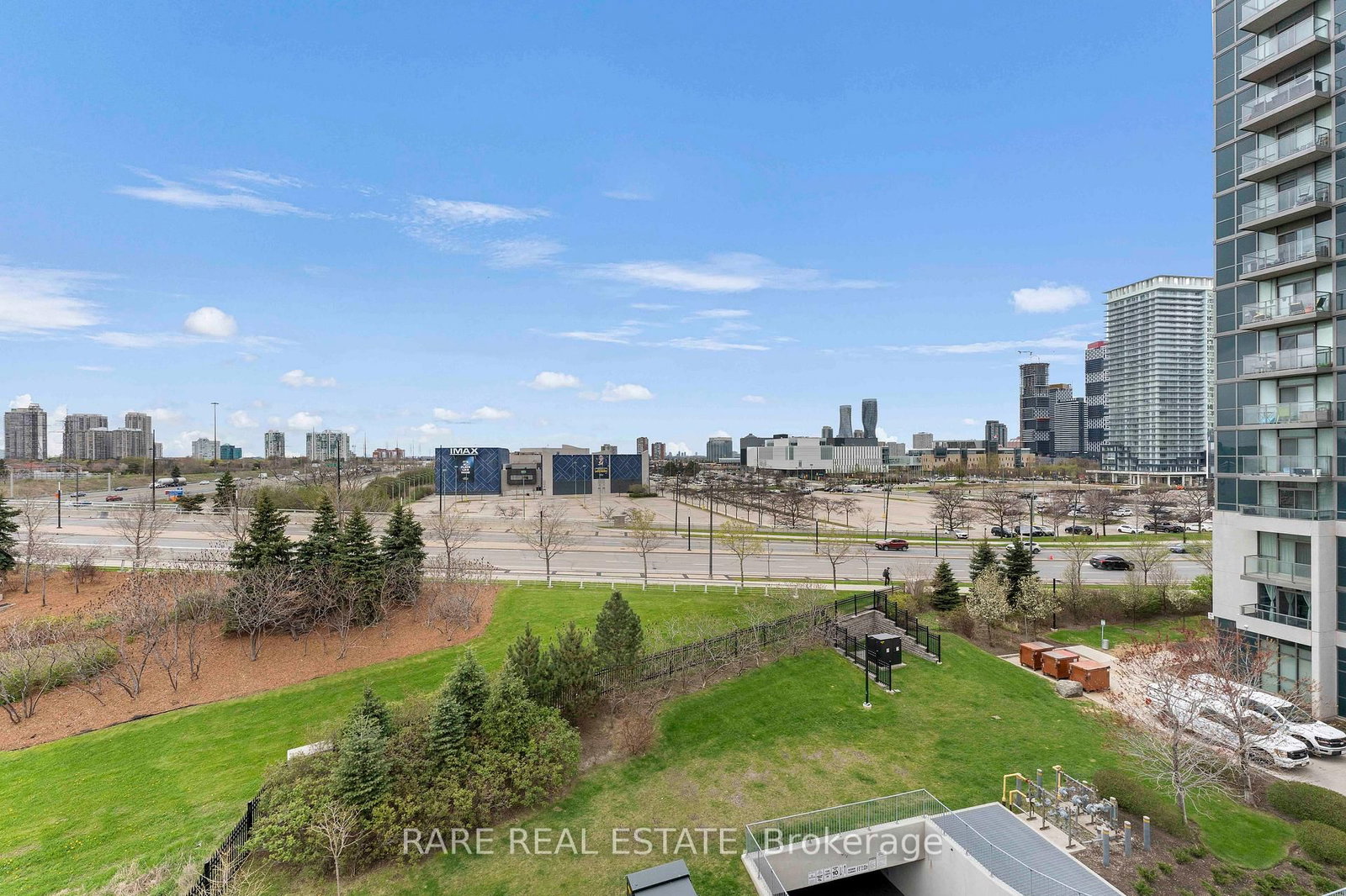 349 Rathburn Road W, Unit 605 - Photo 29