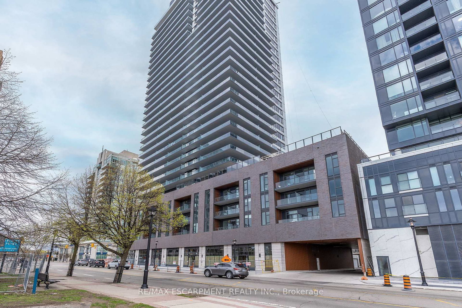 2075 Lakeshore Road, Unit 1707 - Photo 18