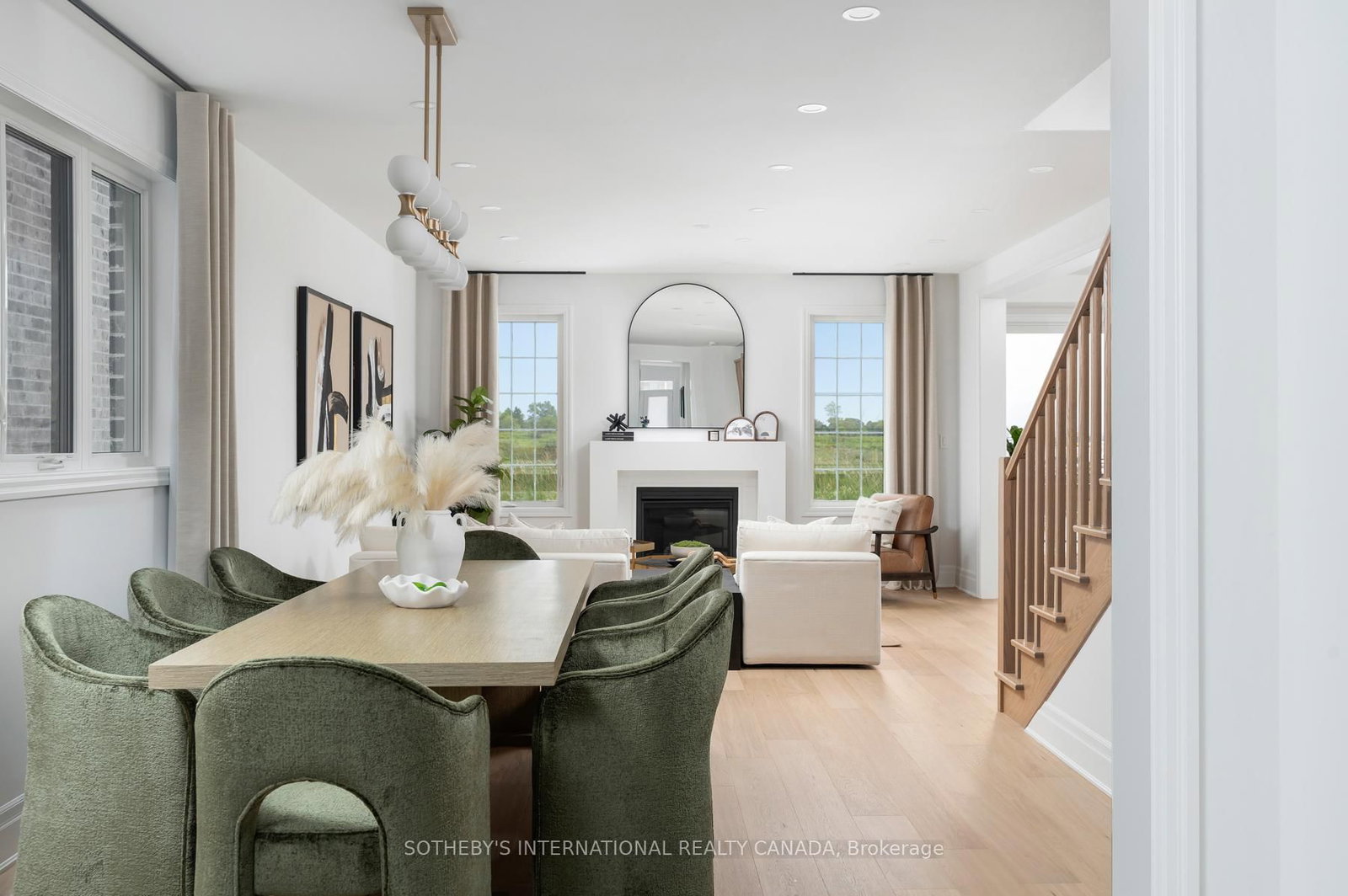 1556 Cookman Drive • Milton, ON photo 5
