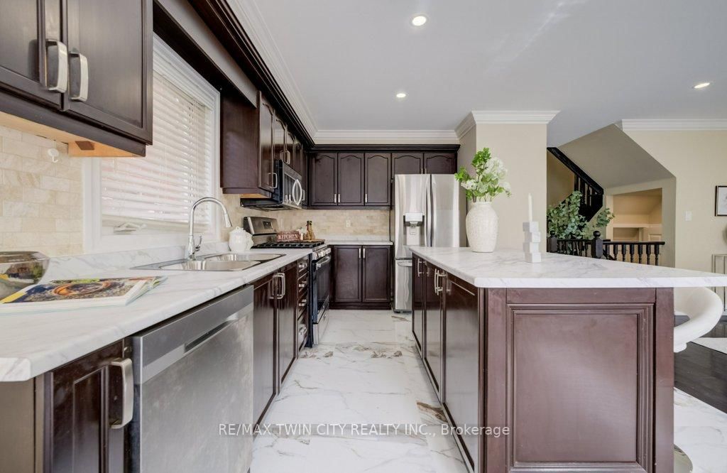 688 Hepburn Road - Photo 18
