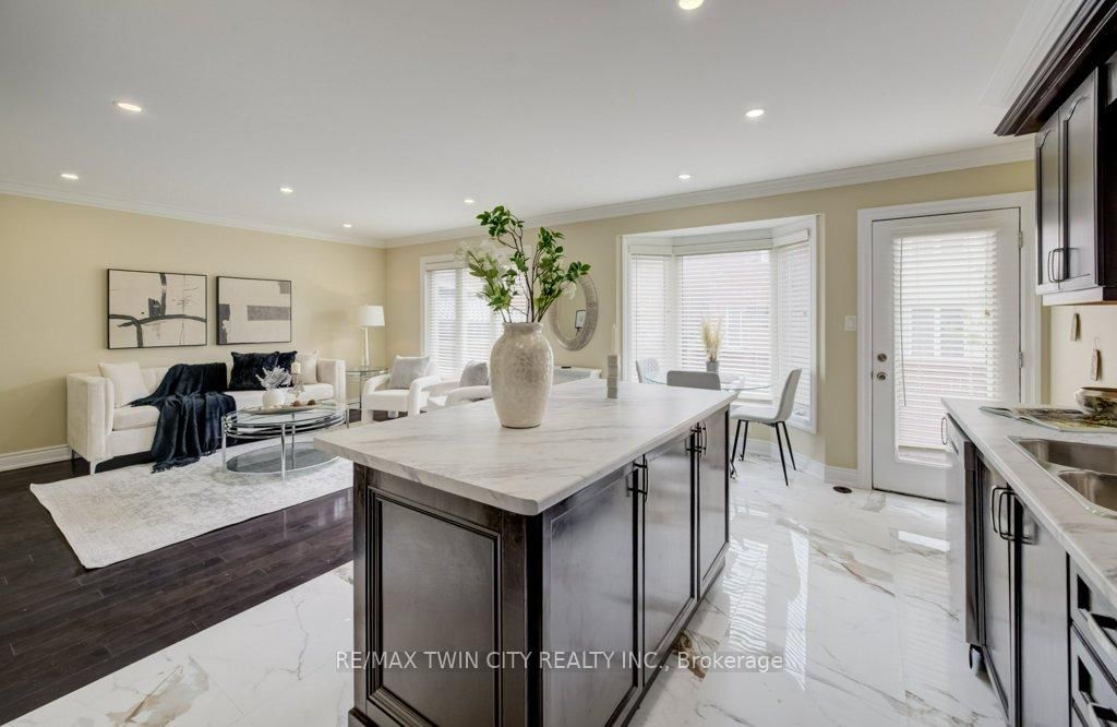 688 Hepburn Road - Photo 20