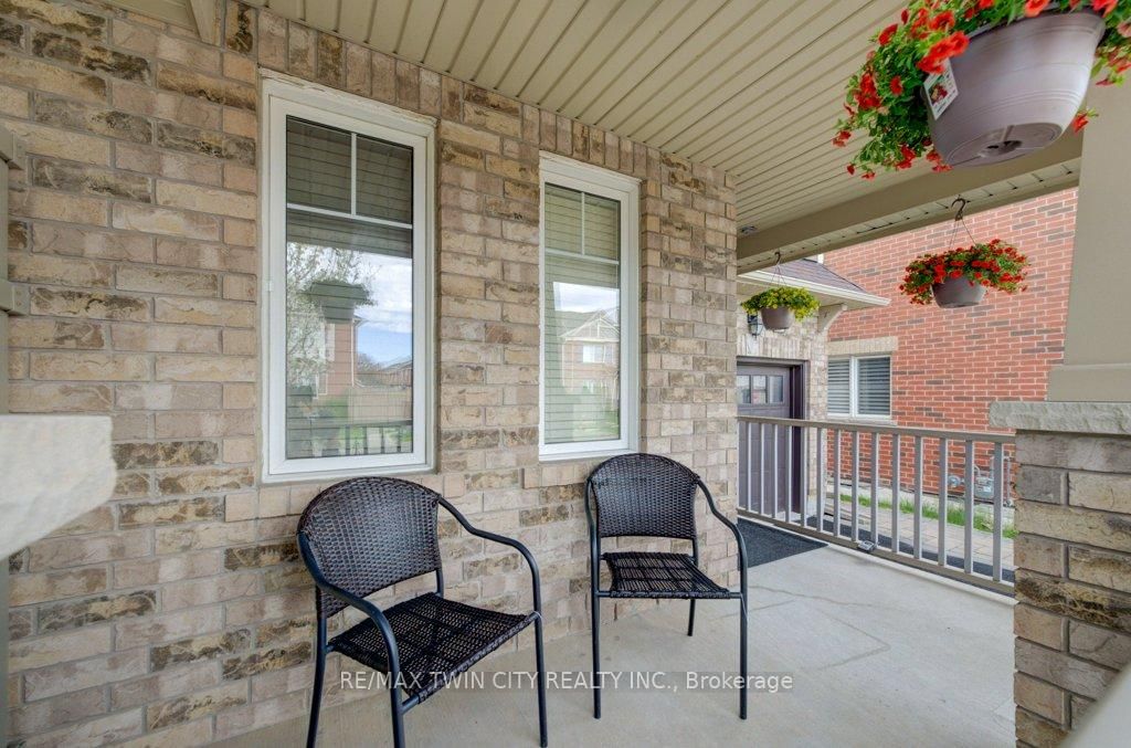 688 Hepburn Road - Photo 5