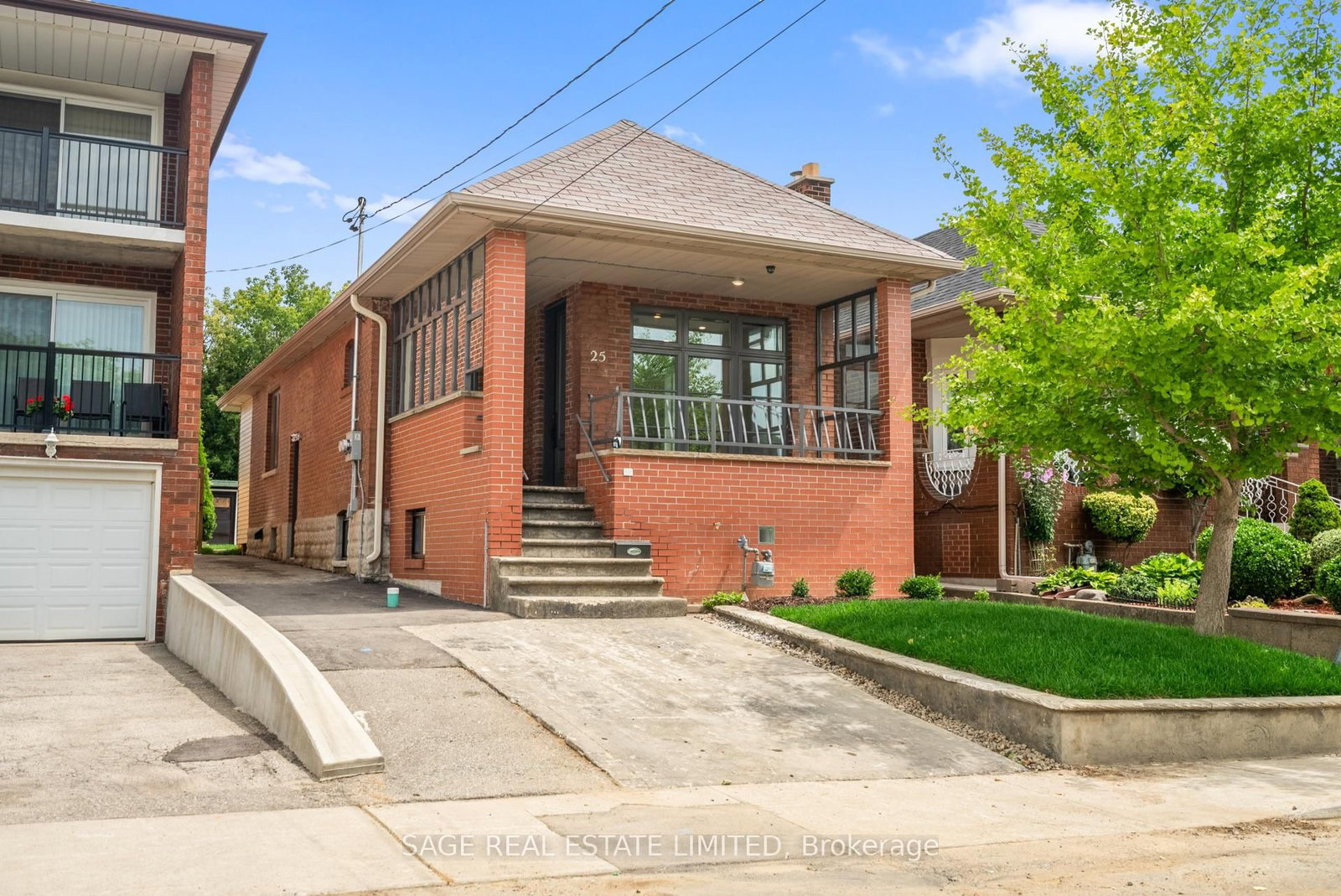25 Chamberlain Avenue, Toronto, ON, photo 4