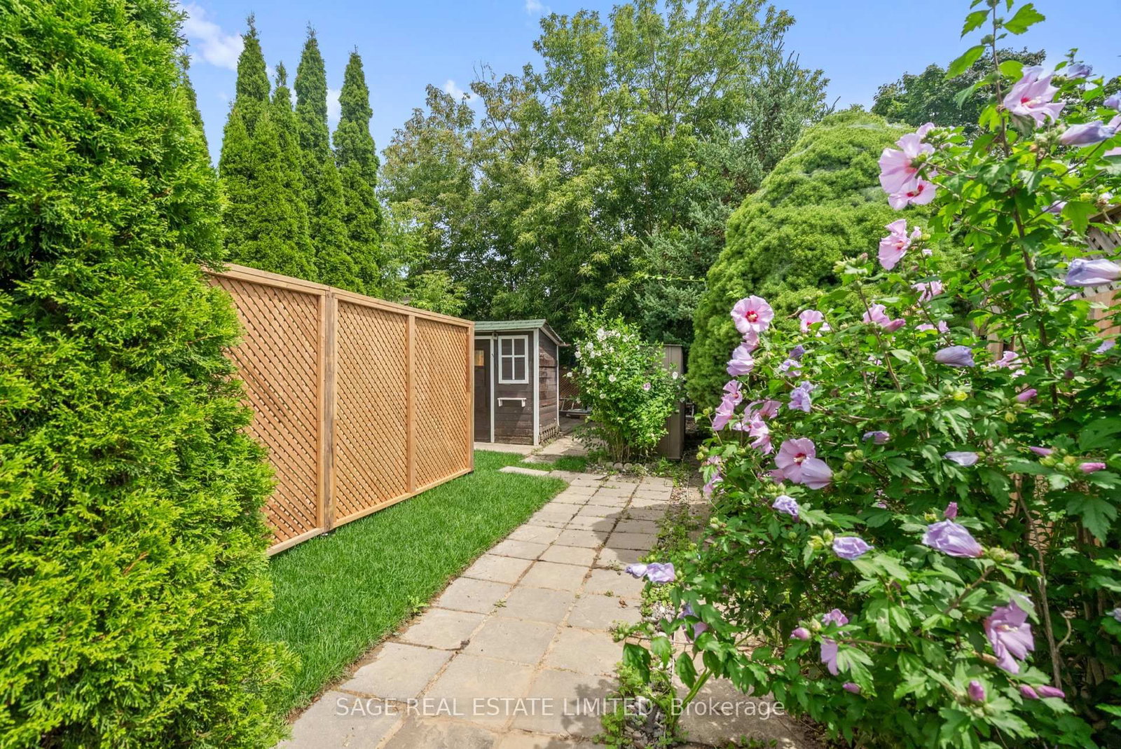 25 Chamberlain Avenue • Toronto, ON photo 49
