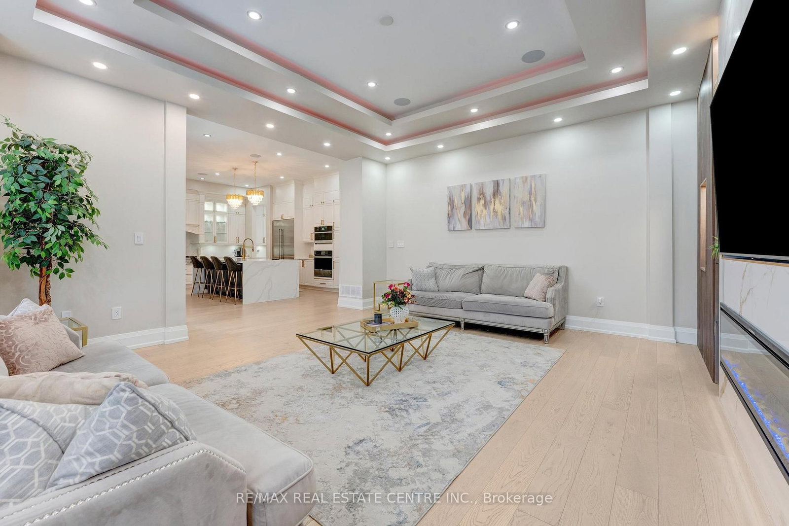 252 Paisley Boulevard W - Photo 12
