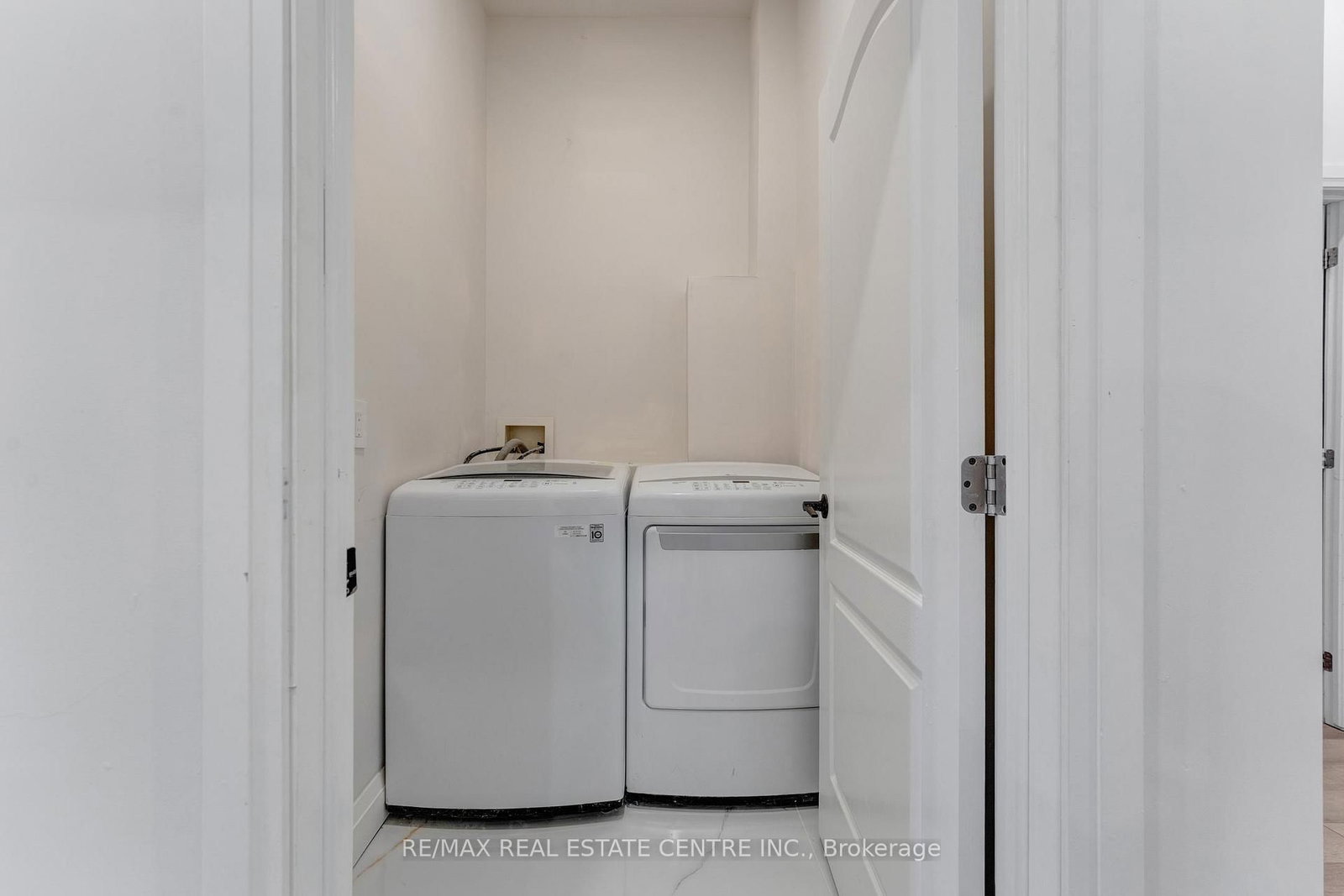 252 Paisley Boulevard W - Photo 42