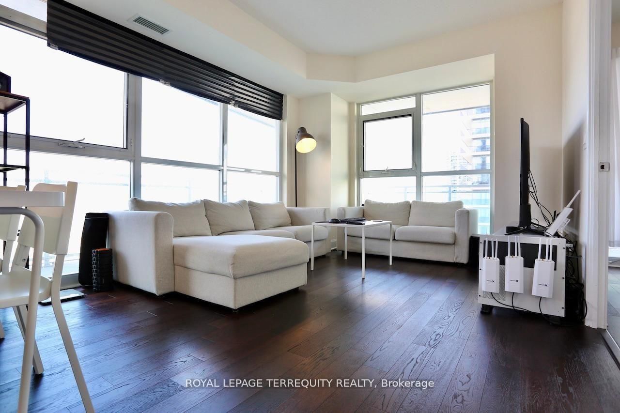 33 Shore Breeze Drive, Unit 2504 - Photo 13