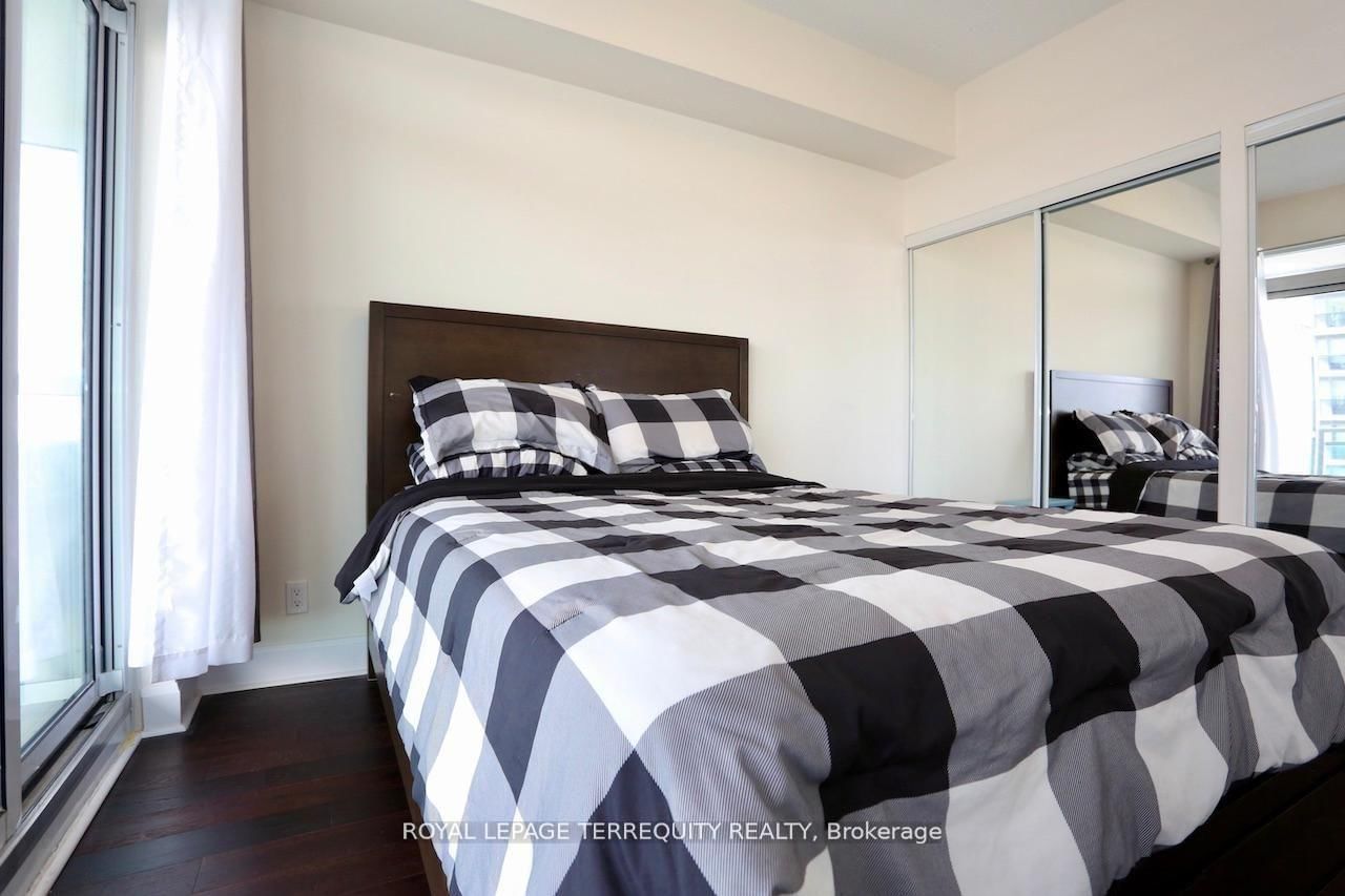 33 Shore Breeze Drive, Unit 2504 - Photo 16
