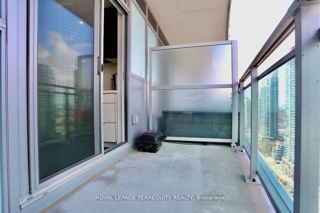 33 Shore Breeze Drive, Unit 2504 - Photo 4
