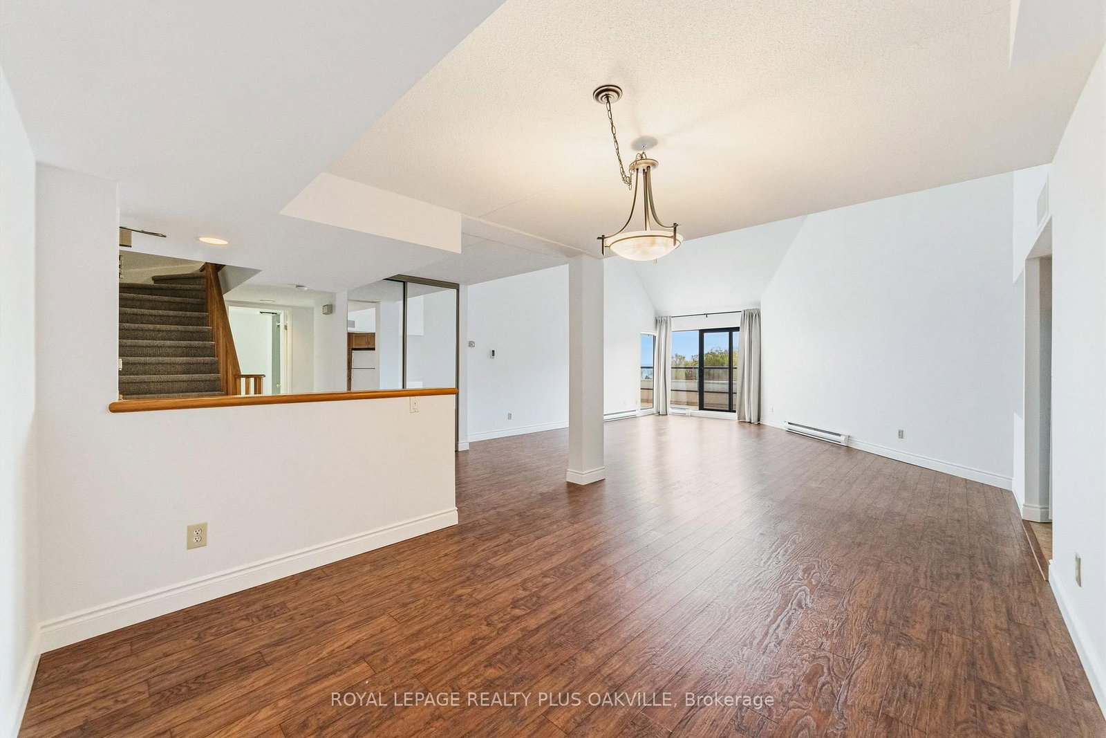 100 Bronte Road, Unit 404 - Photo 10