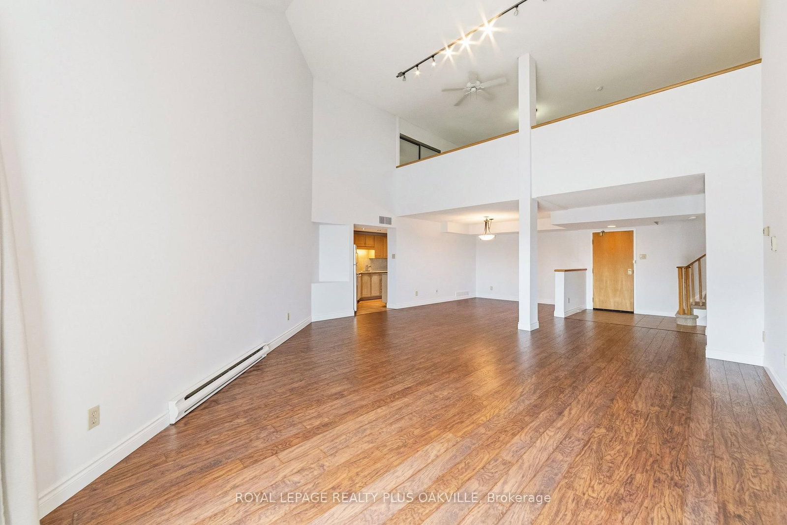 100 Bronte Road, Unit 404 - Photo 13
