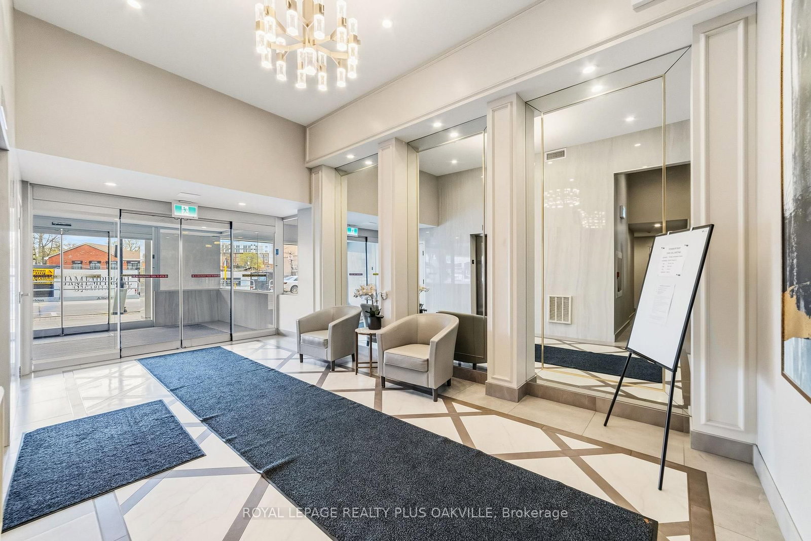 100 Bronte Road, Unit 404 - Photo 4