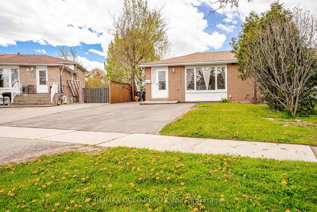 33 Garside Crescent