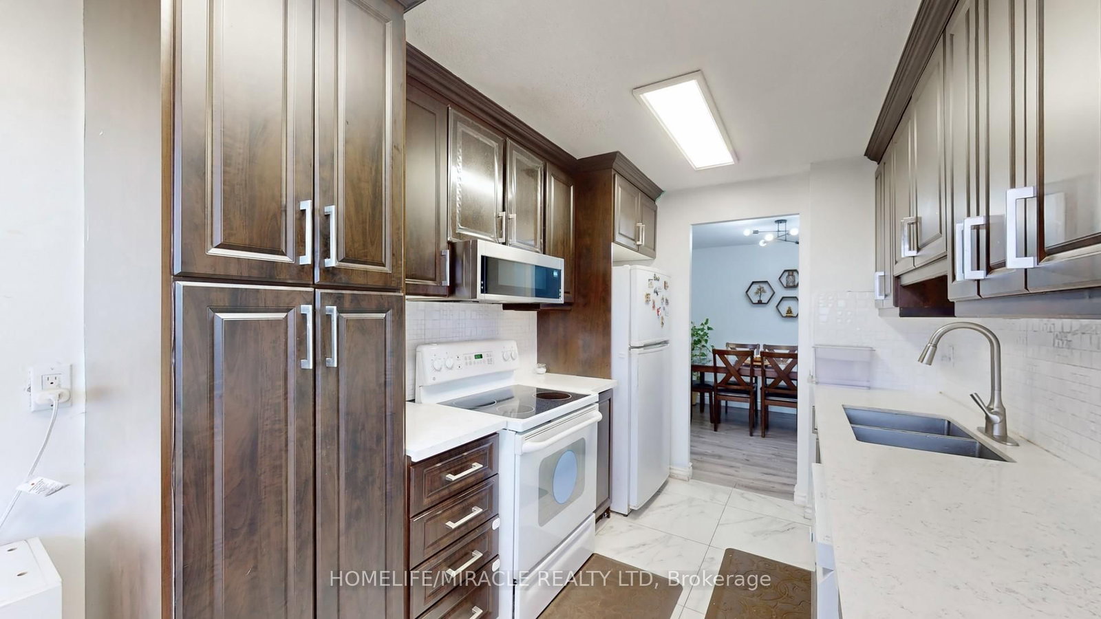 15 Kensington Road, Unit 1112 - Photo 12