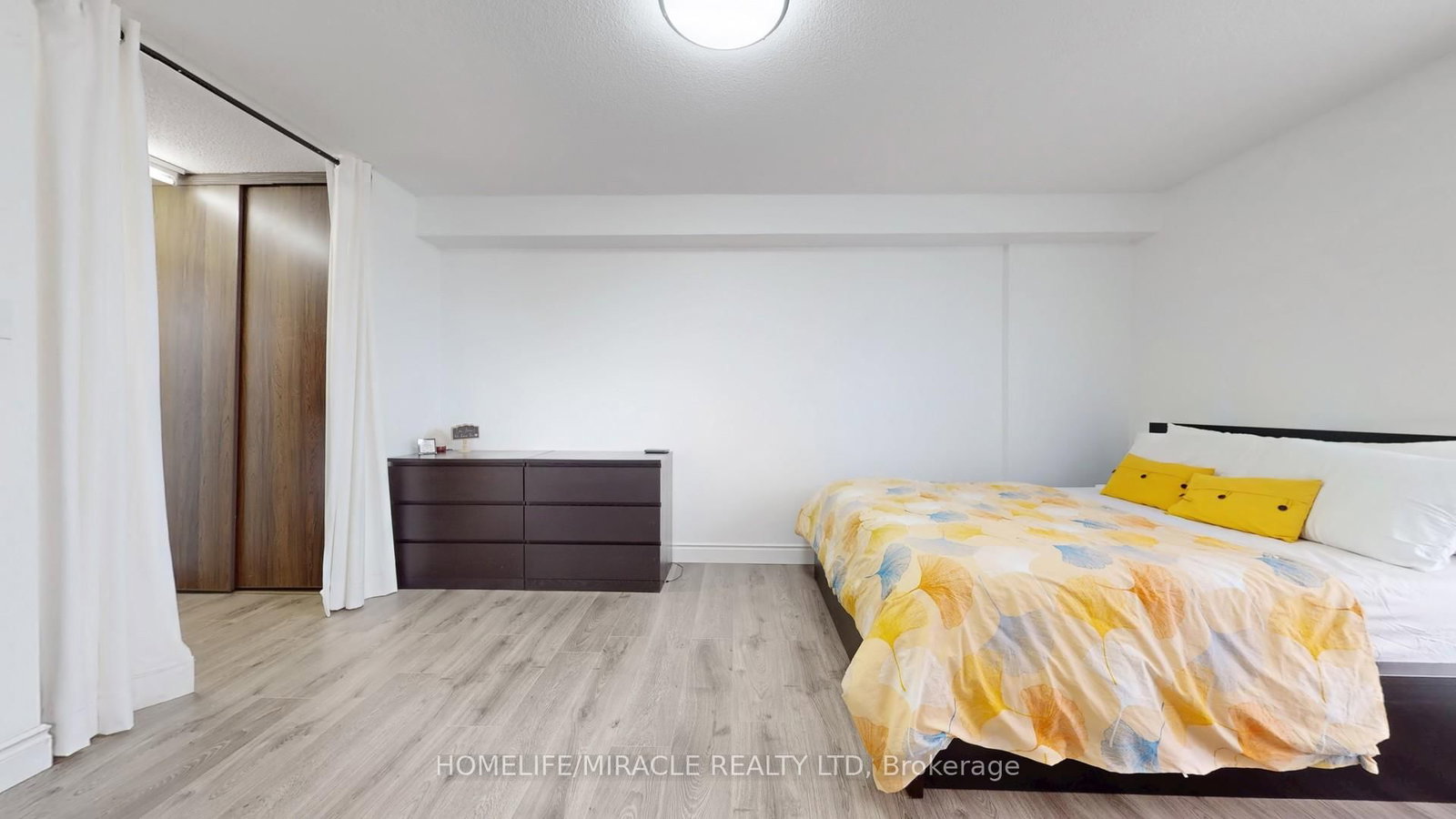 15 Kensington Road, Unit 1112 - Photo 15